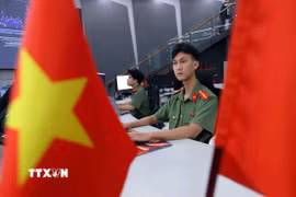 Bảo vệ vững chắc chủ quyền số quốc gia trên không gian mạng là trách nhiệm và nghĩa vụ thiêng liêng của mỗi người chiến sỹ Cục An ninh mạng và phòng, chống tội phạm sử dụng công nghệ cao. (Ảnh: Phạm Kiên/TTXVN)