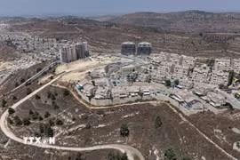 Một khu định cư của Israel đang được xây dựng tại Bờ Tây, gần Jerusalem. (Ảnh: THX/TTXVN phát)