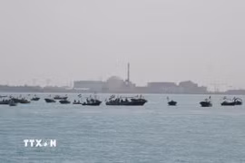 Tàu của Lực lượng Vệ binh Cách mạng Hồi giáo (IRGC) tại Vịnh Persian. (Ảnh: THX/TTXVN)