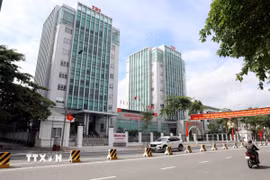 Trụ sở tòa tháp đôi của Sở Tài chính và Sở Công Thương (tỉnh Thái Bình cũ) được sửa chữa, cải tạo trở thành cơ sở 2 của Trường Đại học Thái Bình. (Ảnh: Thế Duyệt/TTXVN)