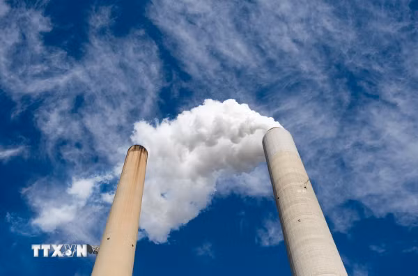 Trung Quốc tăng chế tài xử phạt vi phạm về phát thải carbon