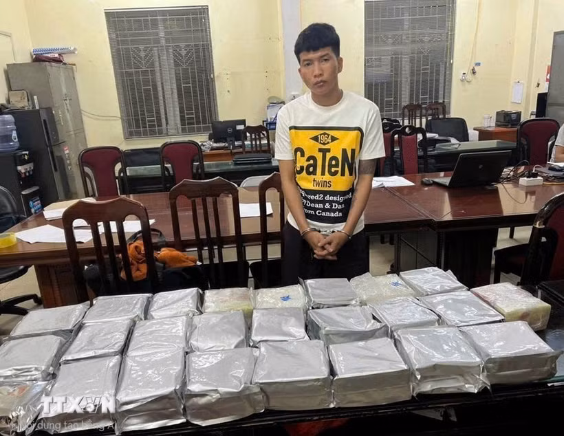 Hơn 55kg ma túy các loại bị lực lượng chức năng thu giữ. (Ảnh: TTXVN phát)