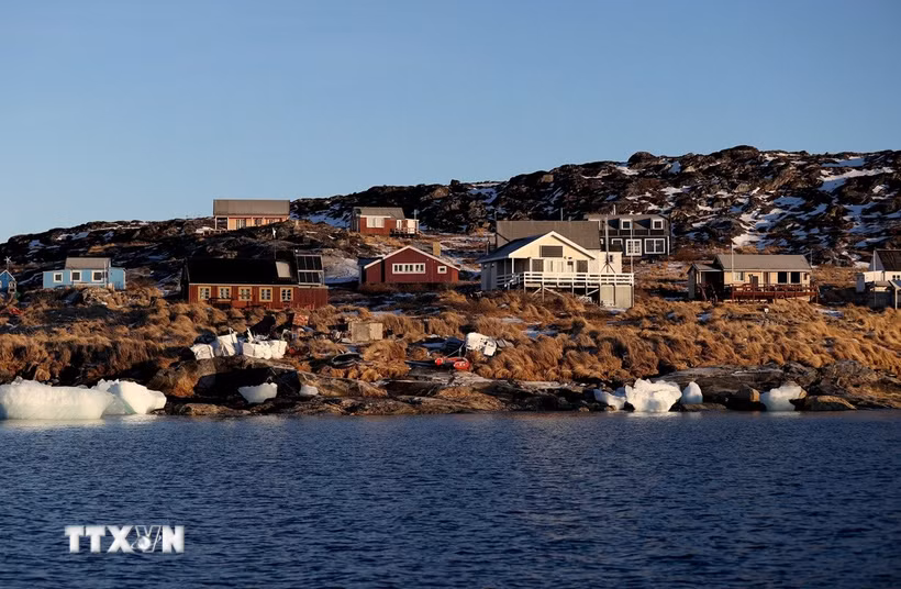 Quang cảnh gần thủ phủ Nuuk, Greenland. (Ảnh: THX/TTXVN phát)