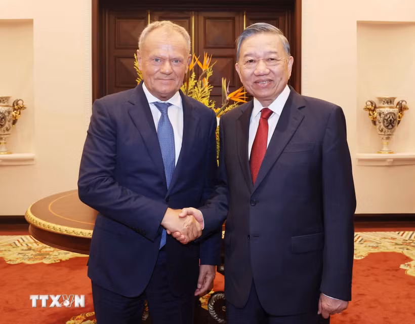 Tổng Bí thư, Chủ tịch nước Tô Lâm tiếp Thủ tướng Ba Lan Donald Tusk. (Ảnh: Thống Nhất/TTXVN)
