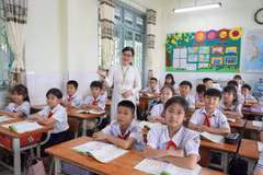 Giáo viên cả nước gấp rút tập huấn, sẵn sàng triển khai bộ sách giáo khoa thống nhất