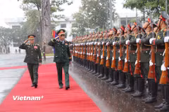 Bộ trưởng Bộ Quốc phòng Lào chủ trì lễ đón Đại tướng Phan Văn Giang