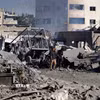 Thiệt hại sau các cuộc không kích của Israel xuống Dải Gaza. (Ảnh: THX/TTXVN phát)