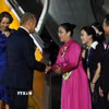 Phó Chủ tịch Ủy ban Nhân dân thành phố Đà Nẵng Nguyễn Thị Anh Thi đón Thủ tướng Cộng hòa Ba Lan Donald Tusk tại Sân bay Quốc tế Đà Nẵng. (Ảnh: Trần Lê Lâm/TTXVN)
