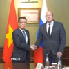 Đại sứ Đặng Minh Khôi hội kiến Phó Thủ tướng Nga Dmitry Chernyshenko. (Ảnh: Văn Hiếu/TTXVN)