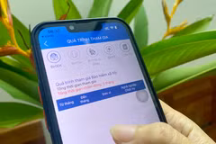 Người dân cần kiểm tra, gia hạn bảo hiểm y tế đúng hạn để đảm bảo quyền lợi khi khám chữa bệnh. (Ảnh: PV/Vietnam+)