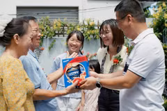 Vu Lan còn là dịp dành thời gian bên cạnh và quan tâm sức khỏe cha mẹ.