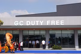 Cửa hàng miễn thuế Thế Kỷ Vàng tại Cửa khẩu quốc tế Mộc Bài - Tây Ninh. (Ảnh: Minh Phú/TTXVN)