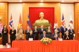 Chính thức ký kết Hiệp định Thương mại Tự do Việt Nam-EFTA (VEFTA). (Ảnh: BCT/Vietnam+)