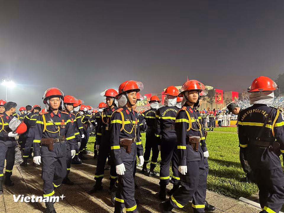 Khối cảnh sát phòng cháy chữa cháy. (Ảnh: Thùy Giang/Vietnam+)