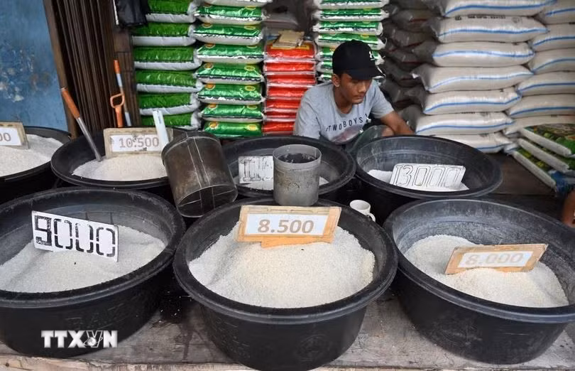 Gạo được bày bán tại Jakarta, Indonesia. (Ảnh: AFP/TTXVN)