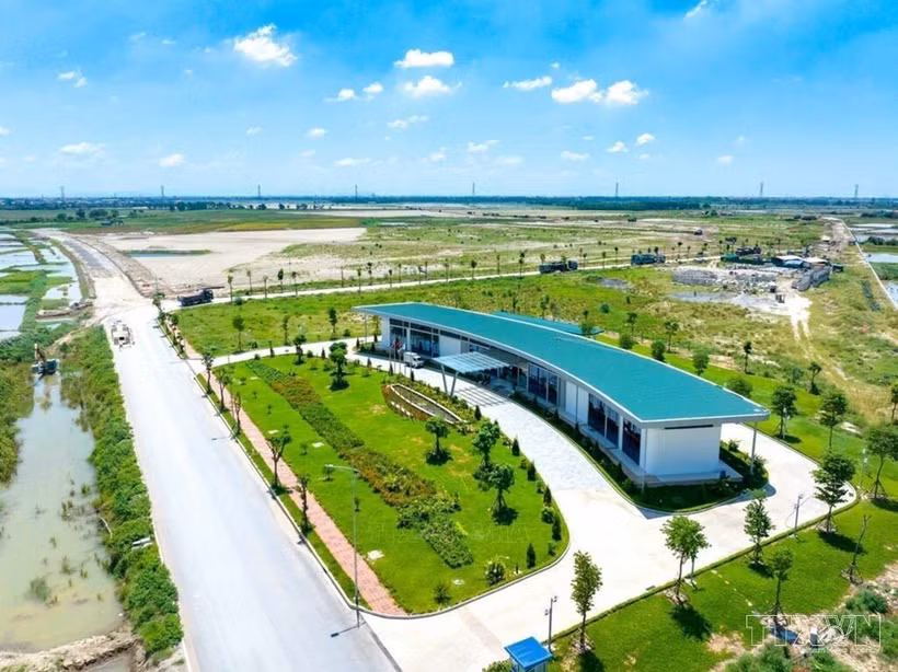 Thị trường bất động sản Việt Nam đang đứng trước thời điểm bản lề khi hàng loạt chính sách mới, đầu tư công và hạ tầng được thúc đẩy mạnh mẽ. (Nguồn: TTXVN)