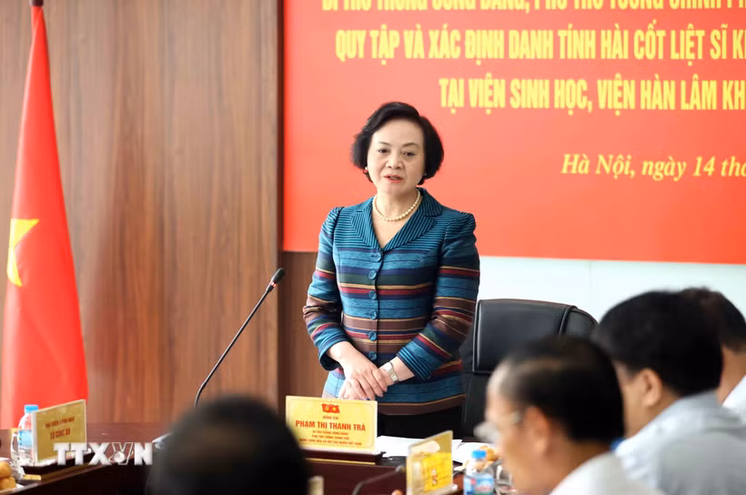 Bí thư Trung ương Đảng, Phó Thủ tướng Phạm Thị Thanh Trà phát biểu tại cuộc làm việc với Trung tâm Giám định ADN thuộc Viện Sinh học (Viện Hàn lâm Khoa học và Công nghệ Việt Nam). (Ảnh: An Đăng/TTXVN)