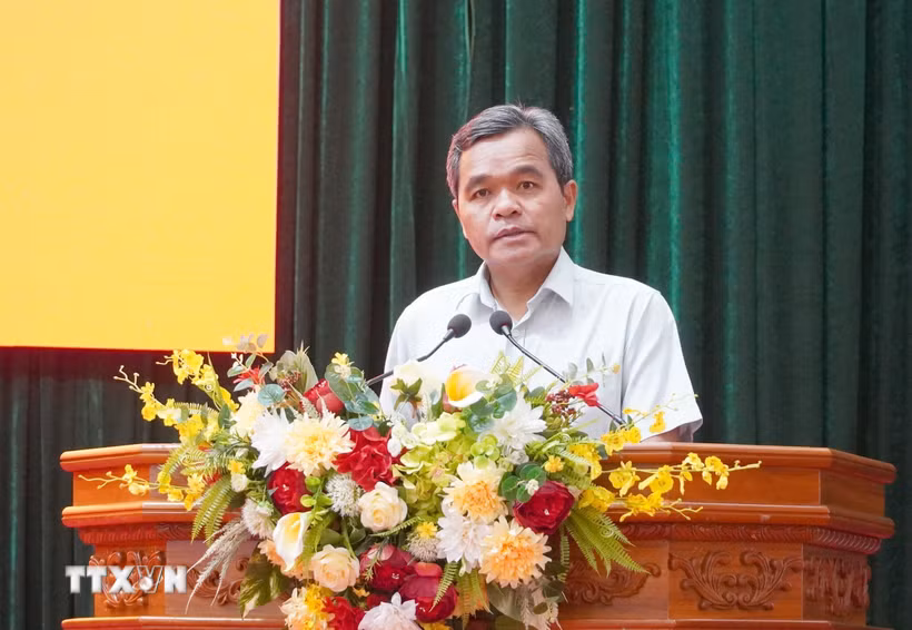 Bí thư Tỉnh ủy Quảng Ngãi Hồ Văn Niên phát biểu tại Hội nghị. (Ảnh: Cao Nguyên/TTXVN)