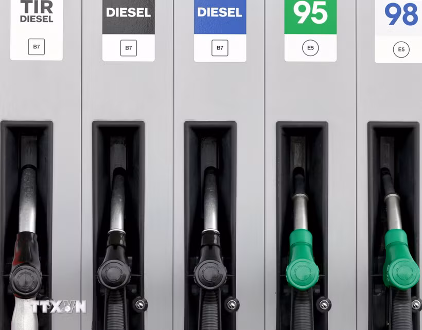 EU đề nghị “đánh thuế siêu lợi nhuận” các tập đoàn dầu khí sau cú sốc Hormuz
