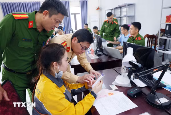 Hà Nội làm sạch dữ liệu phương tiện đã bán nhưng chưa sang tên