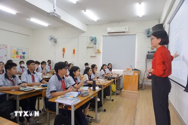 Bộ GD-ĐT lấy ý kiến người dân về thi lớp 10 chỉ với hai môn Văn và Toán