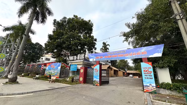 Trưng bày chuyên đề “Lạng Sơn - 195 năm hành trình lịch sử và đổi mới”