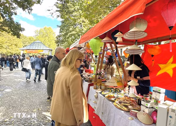 Sắc màu Việt Nam tại Ngày châu Á 2026 giữa lòng thủ đô Bratislava