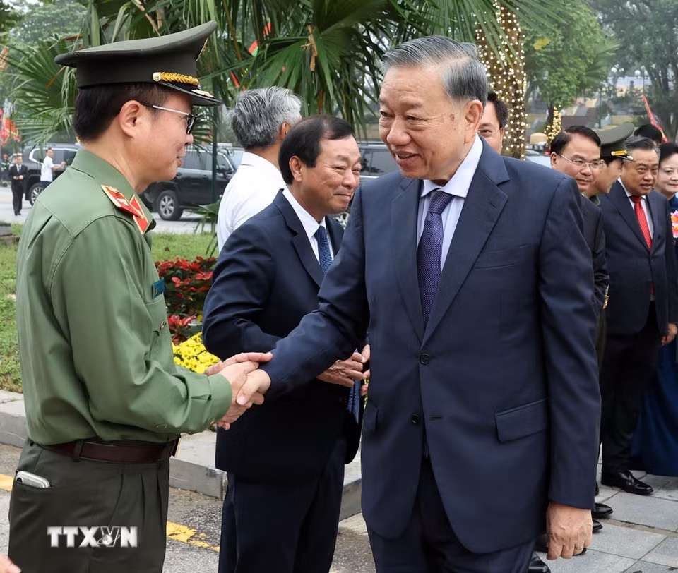 Tổng Bí thư, Chủ tịch nước Tô Lâm và các đại biểu. (Ảnh: Thống Nhất/TTXVN)