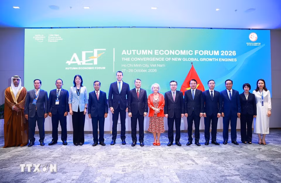 Thủ tướng Lê Minh Hưng và các trưởng đoàn tham dự Diễn đàn Kinh tế Mùa Thu 2026 (AEF 2026). (Ảnh: Dương Giang/TTXVN)