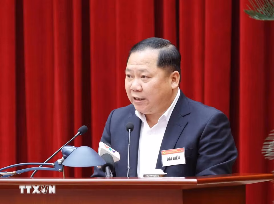 Đồng chí Nguyễn Phi Long, Ủy viên Dự khuyết Trung ương Đảng, Phó Bí thư Đảng ủy Mặt trận Tổ quốc, các đoàn thể Trung ương trình bày tham luận tại hội nghị. (Ảnh: Phương Hoa/TTXVN)