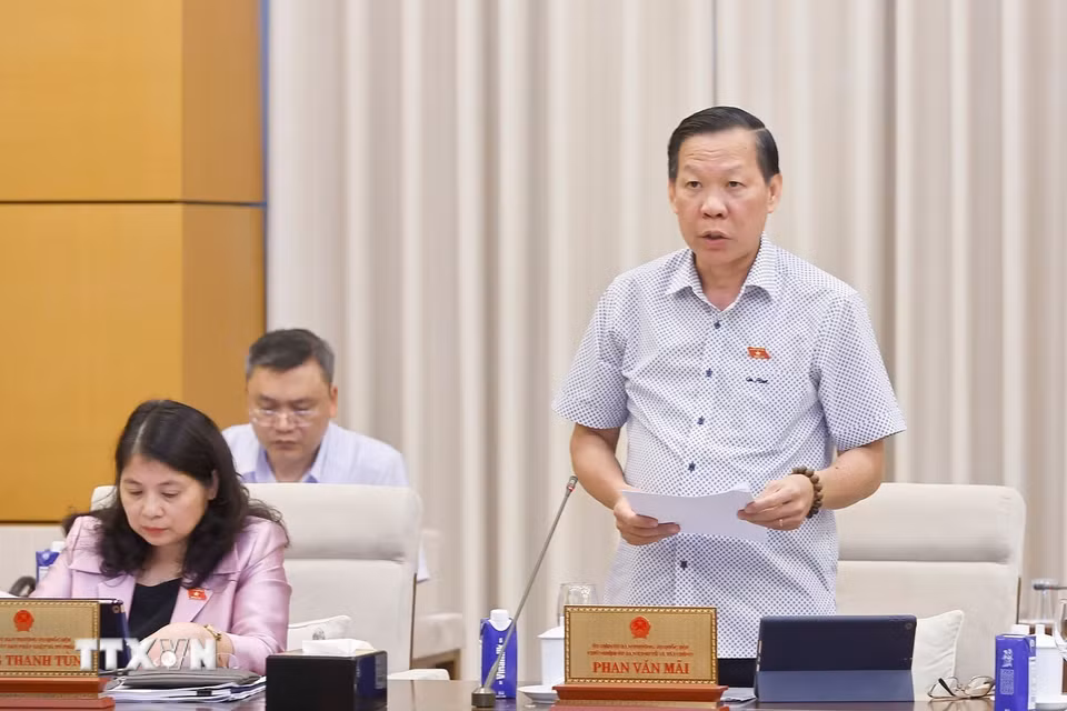 Chủ nhiệm Ủy ban Kinh tế và Tài chính của Quốc hội Phan Văn Mãi phát biểu. (Ảnh: Doãn Tấn/TTXVN)