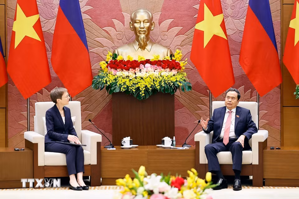 Chủ tịch Quốc hội Trần Thanh Mẫn hội kiến Thủ tướng Công quốc Liechtenstein Brigitte Haas. (Ảnh: Doãn Tấn/TTXVN)