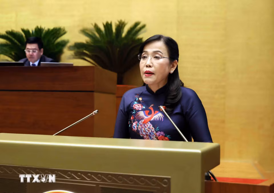 Chủ nhiệm Ủy ban Khoa học, Công nghệ và Môi trường của Quốc hội Nguyễn Thanh Hải trình bày Báo cáo thẩm tra về 02 dự án Luật: Luật Bưu chính (sửa đổi) và Luật sửa đổi, bổ sung một số điều của Luật Đo lường. (Ảnh: An Đăng/TTXVN)