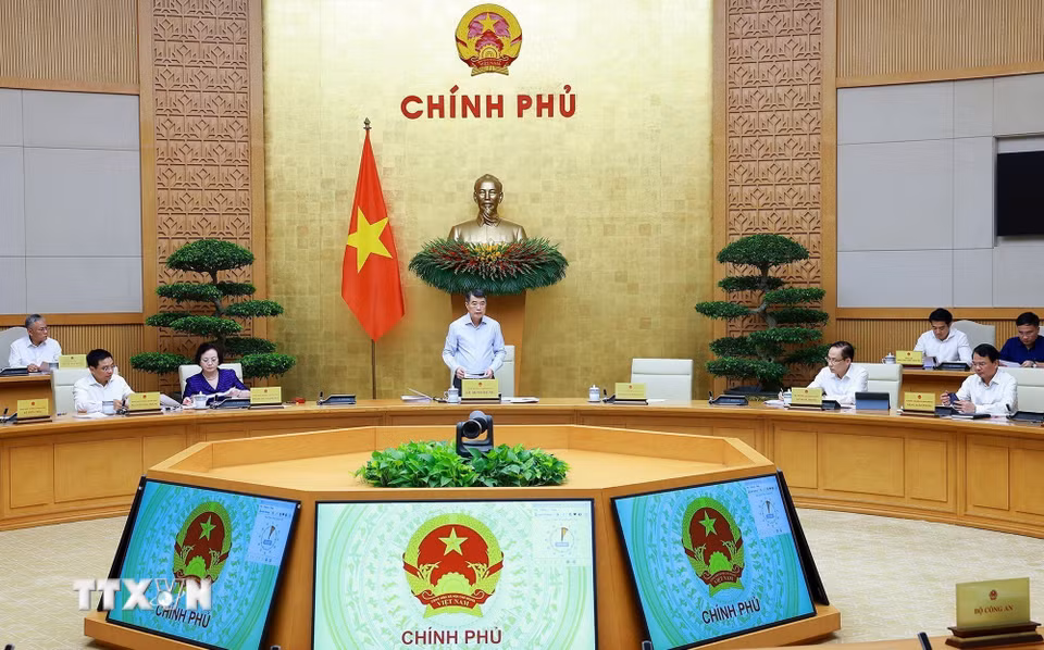 Thủ tướng Lê Minh Hưng chủ trì Phiên họp Chính phủ chuyên đề về xây dựng pháp luật tháng 8 năm 2026. (Ảnh: Dương Giang/TTXVN)