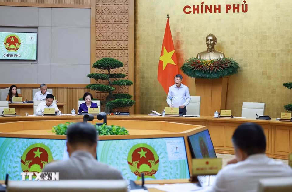 Thủ tướng Lê Minh Hưng chủ trì Phiên họp Chính phủ chuyên đề về xây dựng pháp luật tháng 8 năm 2026. (Ảnh: Dương Giang/TTXVN)