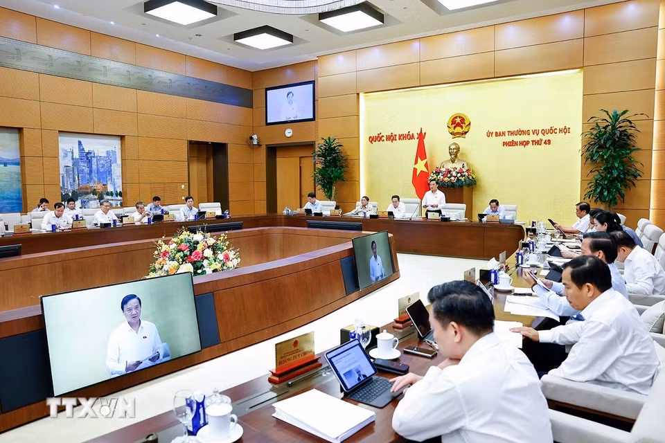 Phó Chủ tịch Quốc hội Nguyễn Khắc Định phát biểu. (Ảnh: Doãn Tấn/TTXVN)