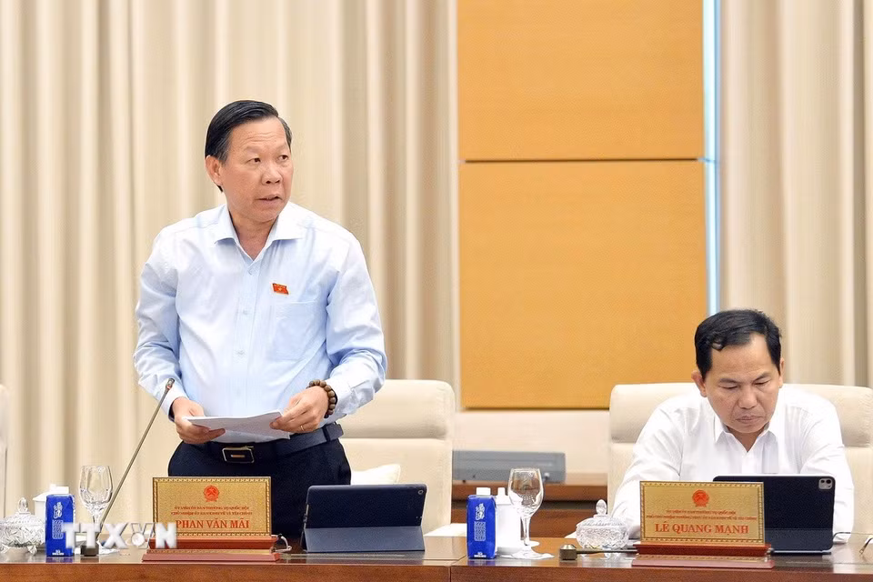 Chủ nhiệm Ủy ban Kinh tế và Tài chính của Quốc hội Phan Văn Mãi phát biểu. (Ảnh: Doãn Tấn/TTXVN)