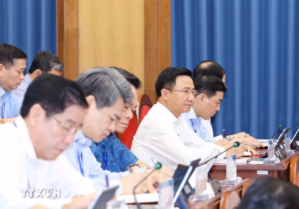 Các học viên Lớp bồi dưỡng, cập nhật kiến thức đối với Ủy viên Ban Chấp hành Trung ương Đảng khóa XIV (Lớp thứ nhất). (Ảnh: Phương Hoa/TTXVN)