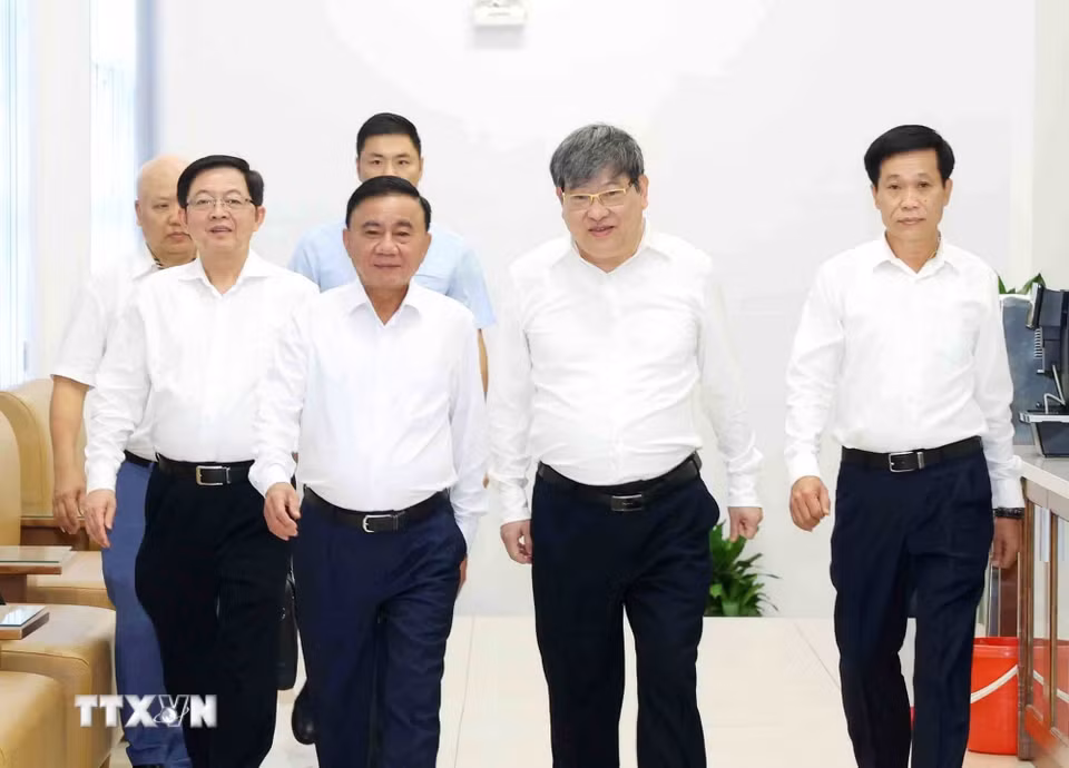 Thường trực Ban Bí thư Trần Cẩm Tú đến dự buổi truyền đạt Chuyên đề với học viên Lớp bồi dưỡng, cập nhật kiến thức đối với Ủy viên Ban Chấp hành Trung ương Đảng khóa XIV (Lớp thứ nhất). (Ảnh: Phương Hoa/TTXVN)