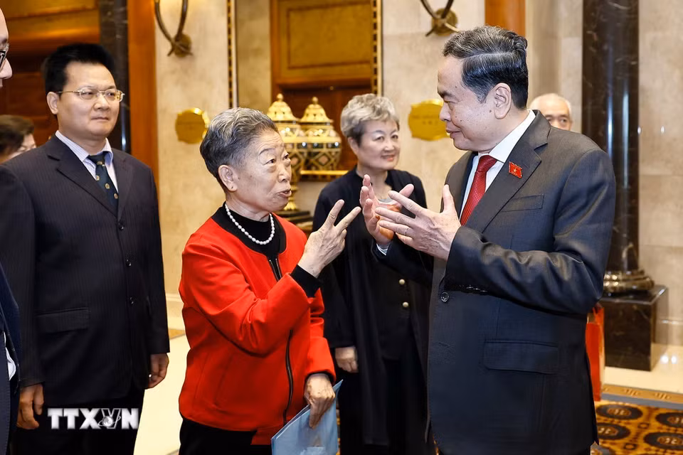 Chủ tịch Quốc hội Trần Thanh Mẫn tiếp các nhân sỹ hữu nghị Trung Quốc. (Ảnh: Doãn Tấn/TTXVN)