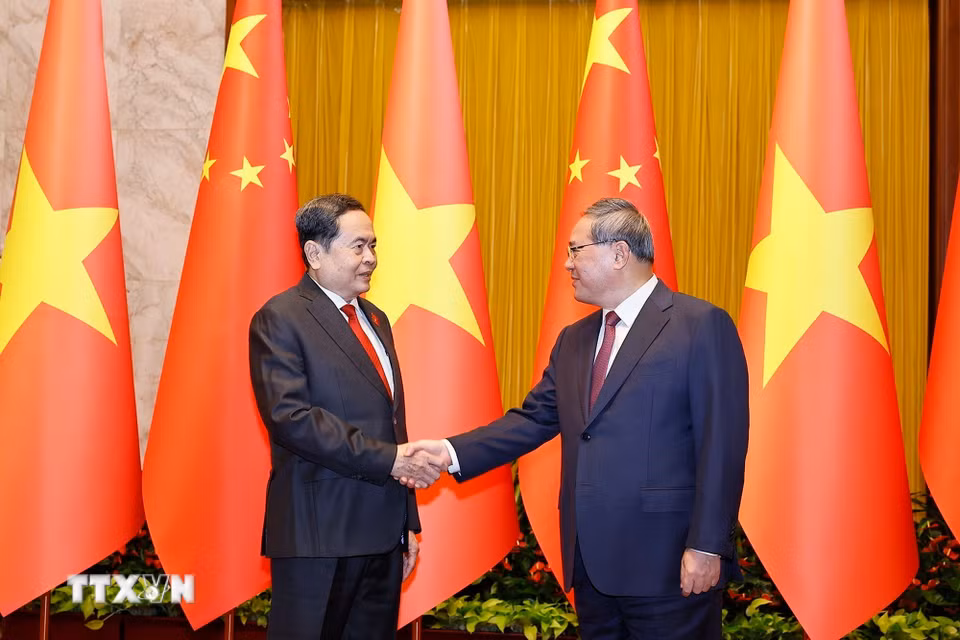 Chủ tịch Quốc hội Trần Thanh Mẫn hội kiến Thủ tướng Trung Quốc Lý Cường. (Ảnh: Doãn Tấn/TTXVN)