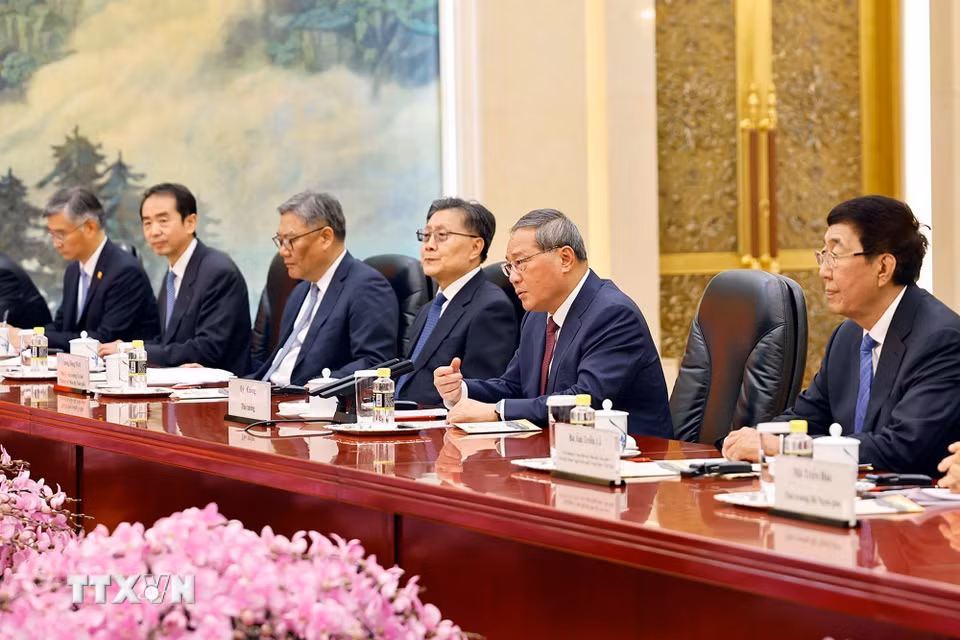 Thủ tướng Trung Quốc Lý Cường phát biểu tại cuộc hội kiến Chủ tịch Quốc hội Trần Thanh Mẫn. (Ảnh: Doãn Tấn/TTXVN)