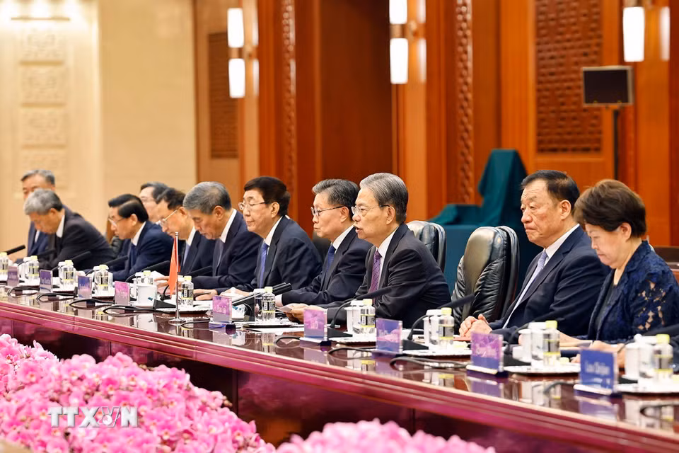 Ủy viên trưởng Ủy ban thường vụ Đại hội Đại biểu Nhân dân toàn quốc Trung Quốc Triệu Lạc Tế phát biểu. (Ảnh: Doãn Tấn/TTXVN)