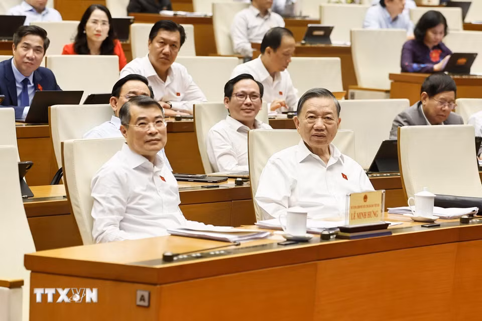 Tổng Bí thư, Chủ tịch nước Tô Lâm, Thủ tướng Lê Minh Hưng và đại biểu dự phiên họp. (Ảnh: Doãn Tấn/TTXVN)