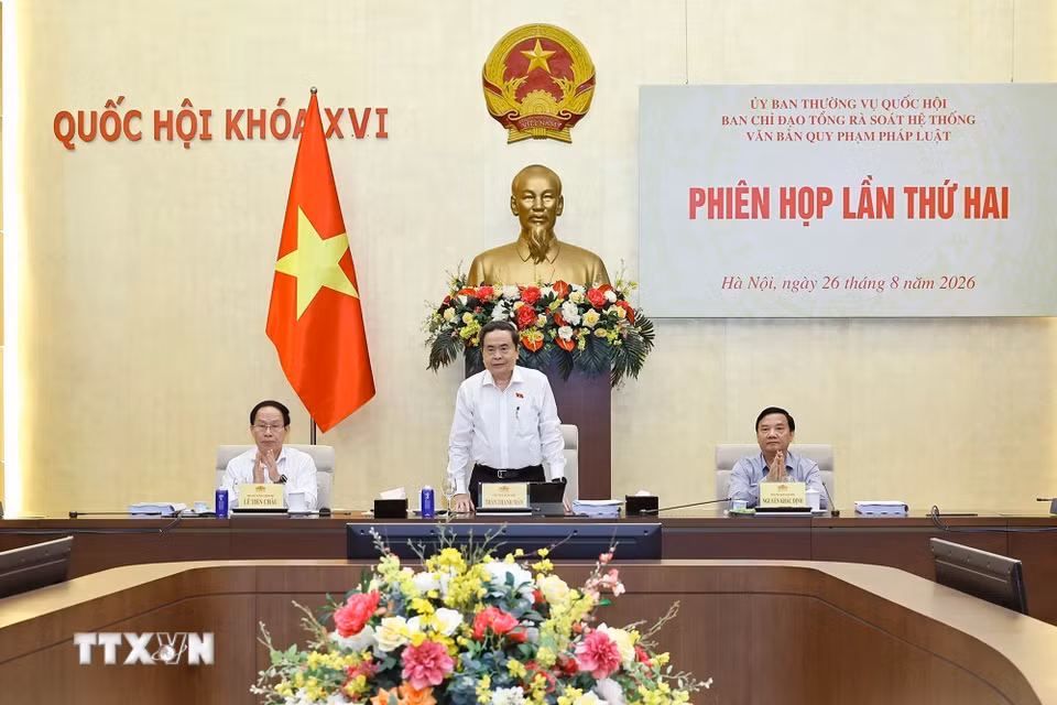 Chủ tịch Quốc hội Trần Thanh Mẫn, Trưởng Ban Chỉ đạo chủ trì Phiên họp lần thứ hai Ban Chỉ đạo Tổng rà soát hệ thống văn bản quy phạm pháp luật. (Ảnh: Doãn Tấn/TTXVN)