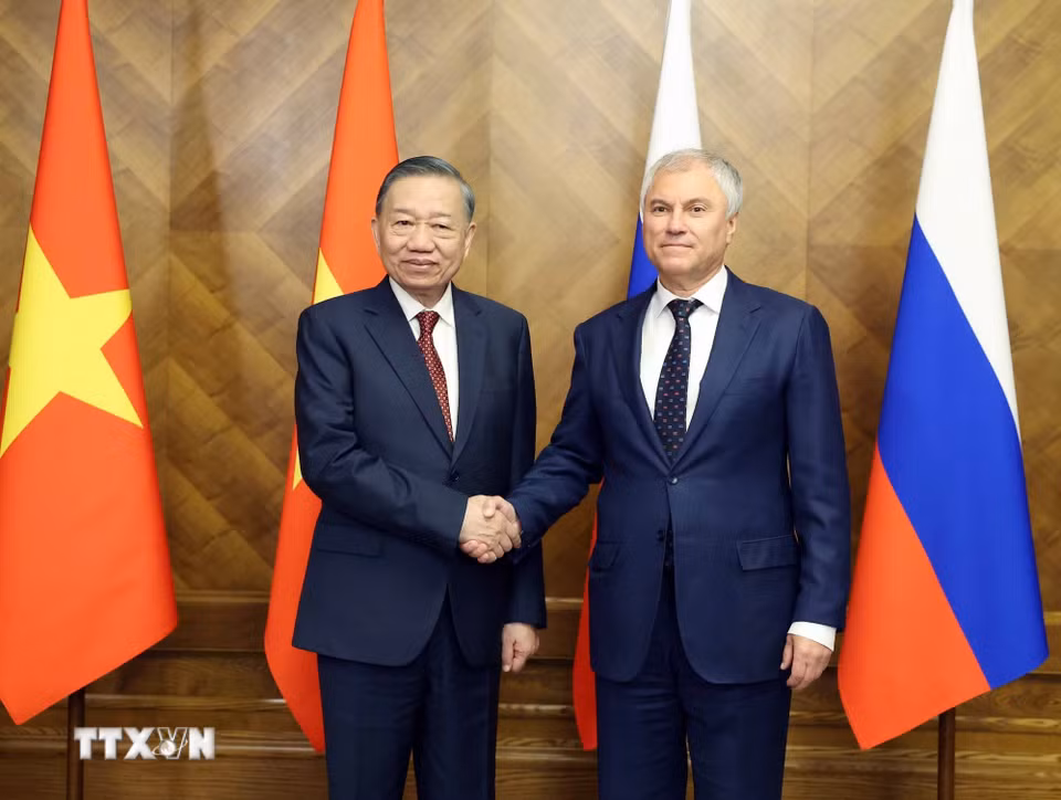 Tổng Bí thư, Chủ tịch nước Tô Lâm hội kiến Chủ tịch Duma Quốc gia Nga Vyacheslav Volodin. (Ảnh: Thống Nhất/TTXVN)