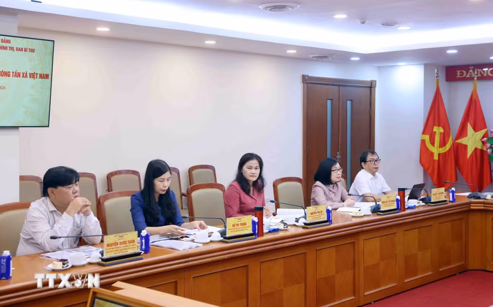 Các đồng chí Ủy viên Ban Thường vụ Đảng ủy Thông tấn xã Việt Nam tham dự hội nghị. (Ảnh: Phạm Kiên/ TTXVN) ​