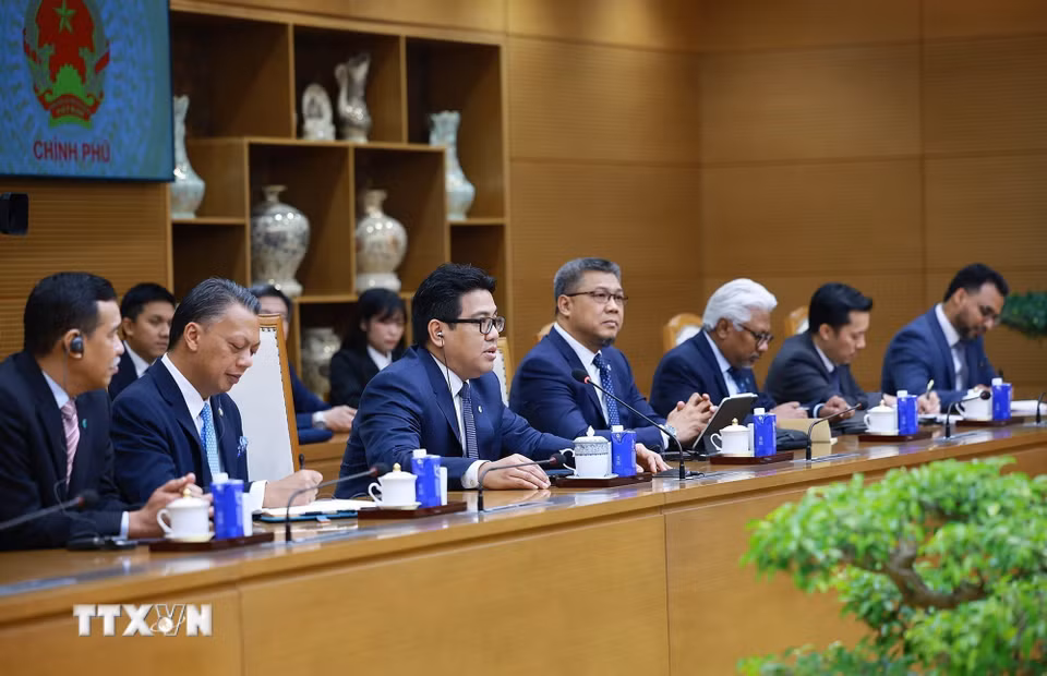 Ông Tan Sri Tengku Muhammad Taufik, Chủ tịch kiêm Tổng Giám đốc Tập đoàn Dầu khí Quốc gia Malaysia (PETRONAS) phát biểu. (Ảnh: Dương Giang/ TTXVN)