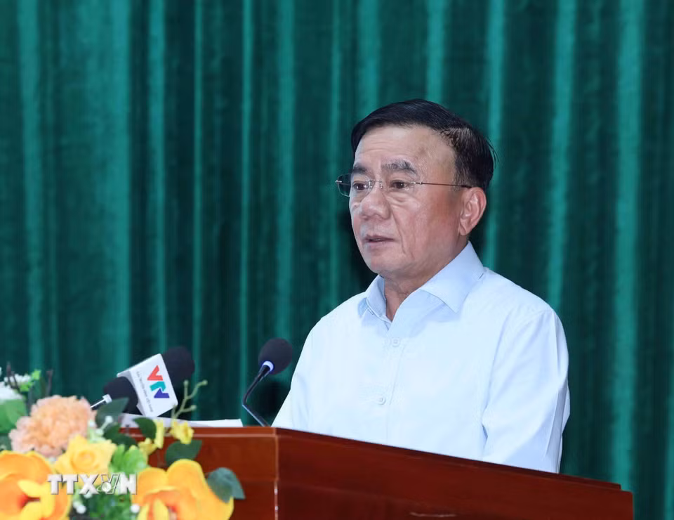 Đồng chí Trần Cẩm Tú, Ủy viên Bộ Chính trị, Thường trực Ban Bí thư phát biểu tại hội nghị. (Ảnh: Phương Hoa/ TTXVN)