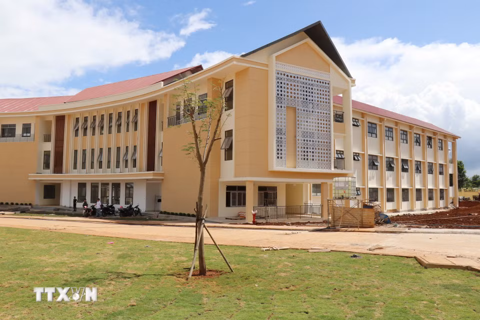 Trường Phổ thông nội trú liên cấp Tiểu học và Trung học cơ sở Thuận An (xã Thuận An, Lâm Đồng) mới được xây dựng đón học sinh năm học mới 2026-2027. (Ảnh: Nguyễn Huy Thành/TTXVN)
